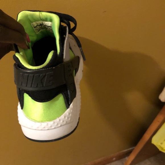 Nike huaraches Green size 7mens - Picture 3 of 3